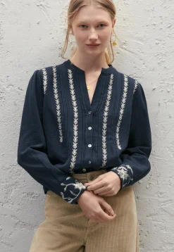 Embroidered Blouse*Wrap London Hot