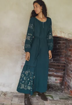 Embroidered Maxi-Dress*Wrap London Shop