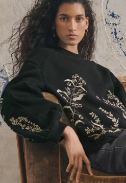 Embroidered Sweatshirt*Wrap London Hot