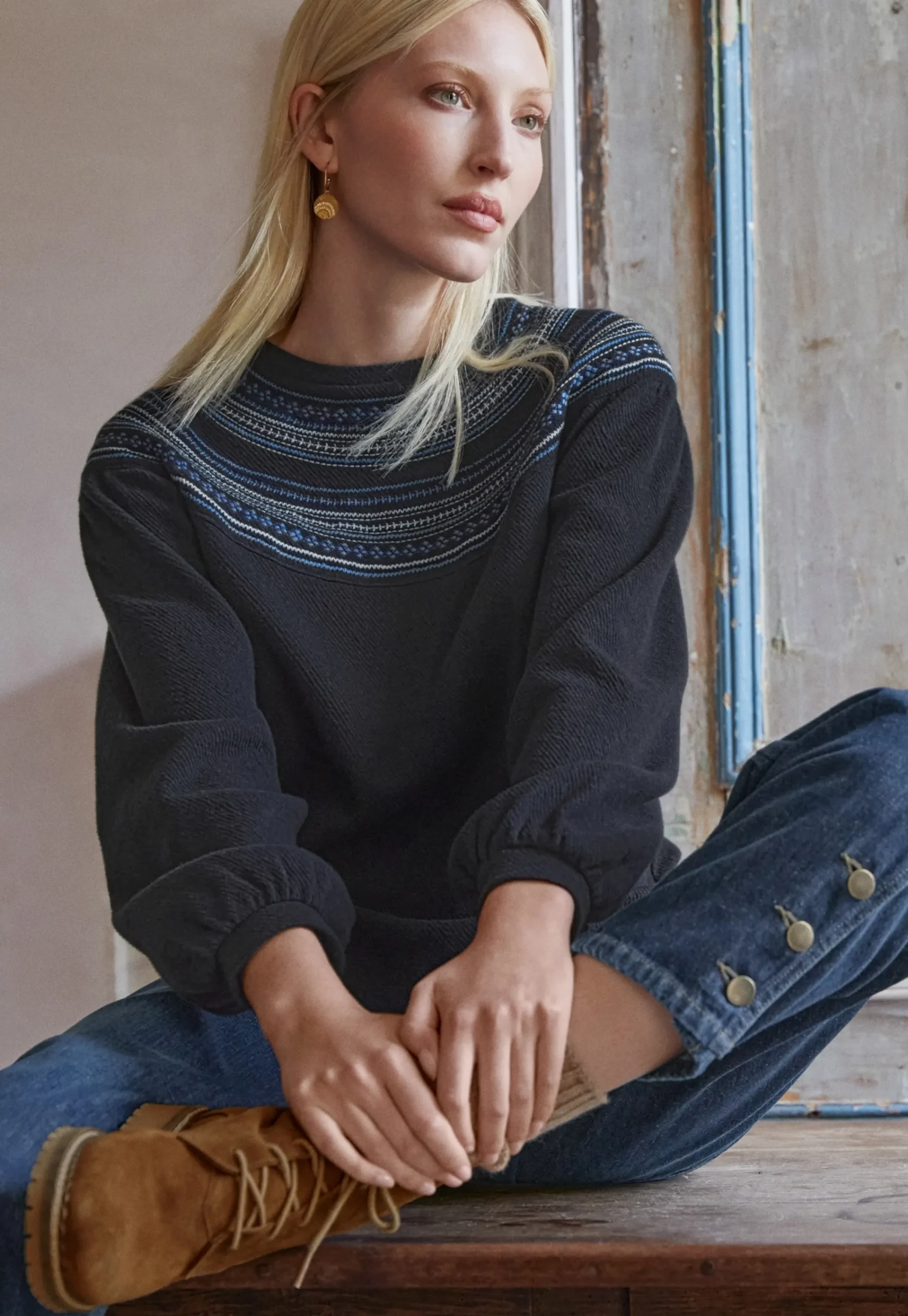 Embroidered Sweatshirt*Wrap London Discount