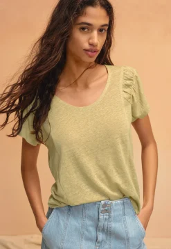 Gathered-Sleeve Top*Wrap London Best