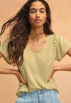 Gathered-Sleeve Top*Wrap London Best