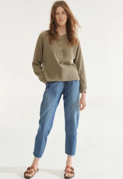 Half-Placket Sweatshirt*Wrap London Hot
