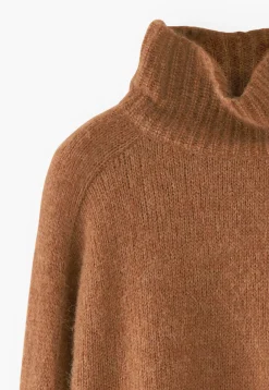 High-Neck Sweater*Wrap London Hot