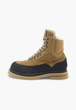 Lace-Up Boots*Wrap London Flash Sale