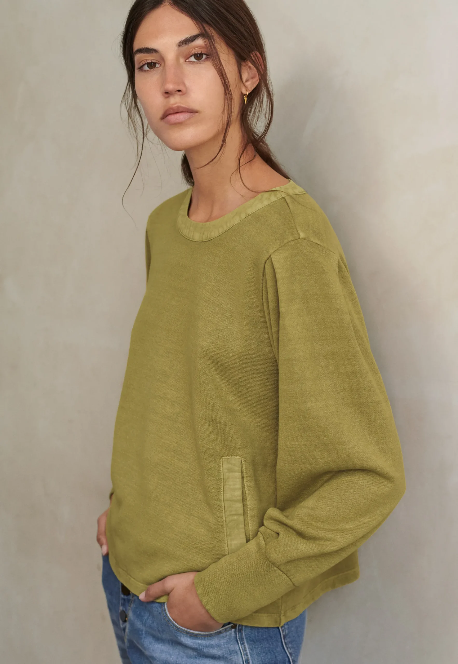 Round-Neck Sweatshirt*Wrap London Hot
