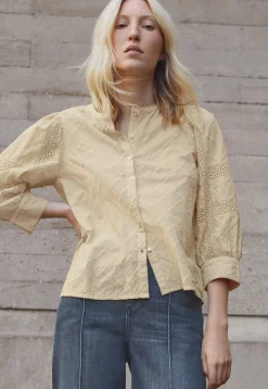 Schiffli Blouse*Wrap London Hot